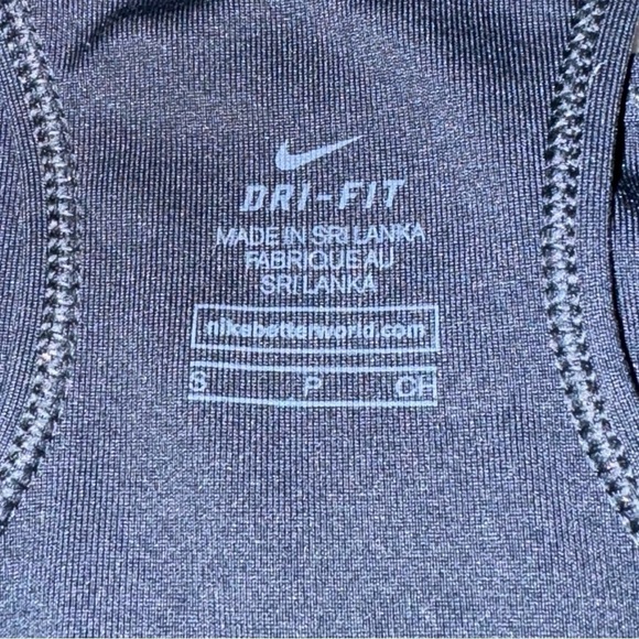 PINK Victoria’s Secret Crop Haut Court Sports Bra and Nike Sports Bra Size Small - Picture 11 of 11